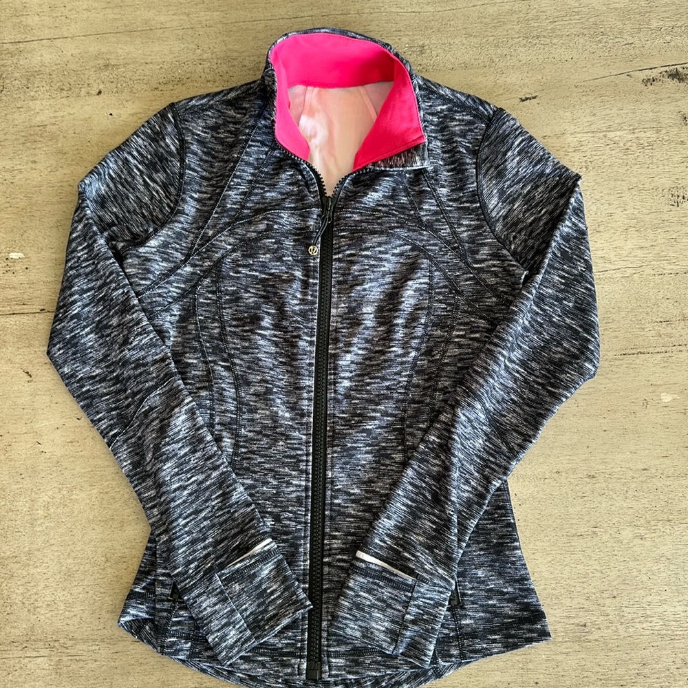 Lululemon define jacket size 8
